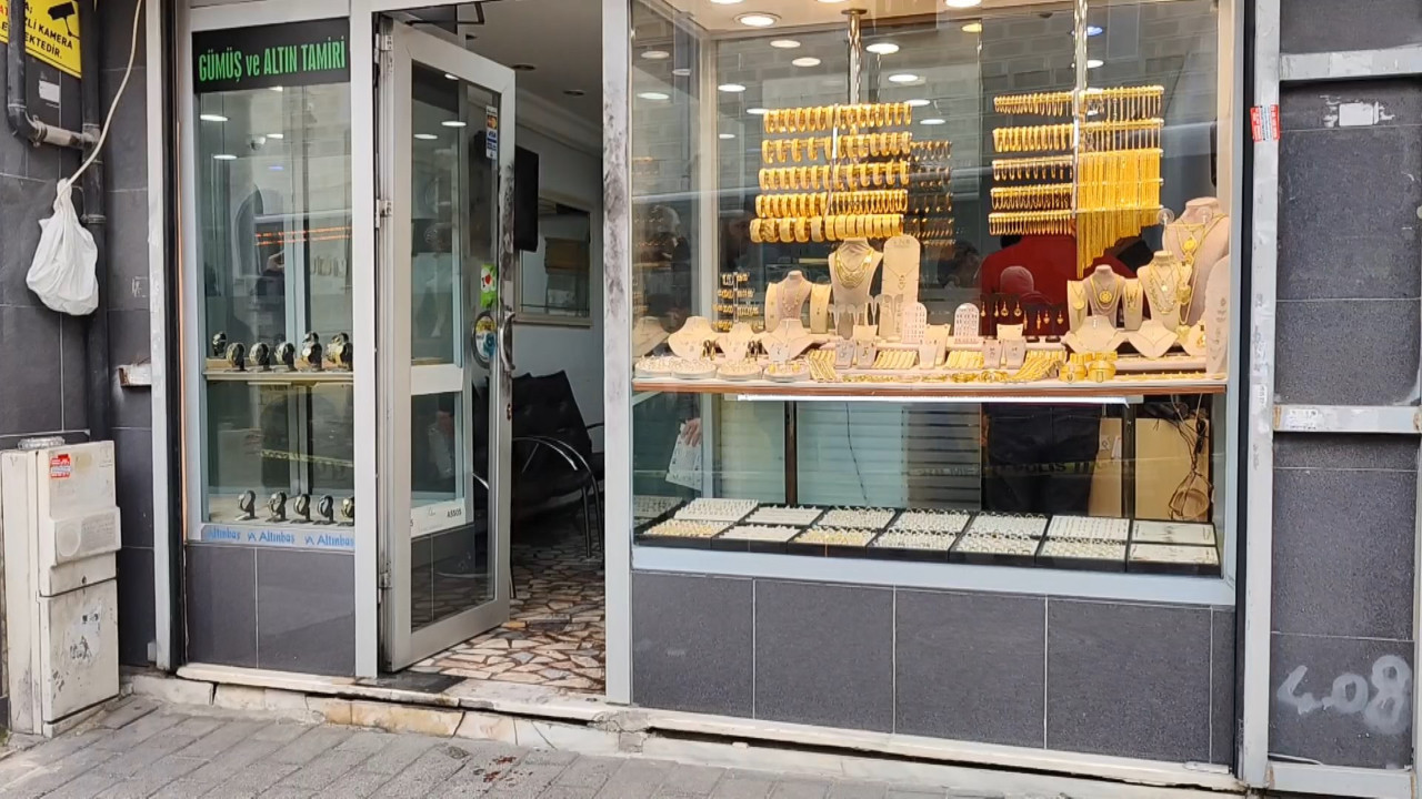 Eyüpsultan’da silahlı kuyumcu baskını: İşyeri sahibi yaralandı