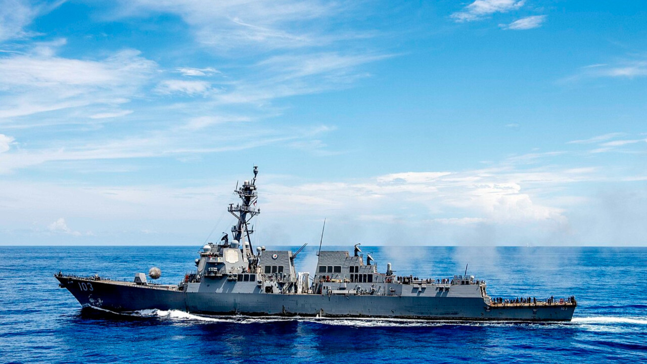 ABD savaş gemileri çarpıştı