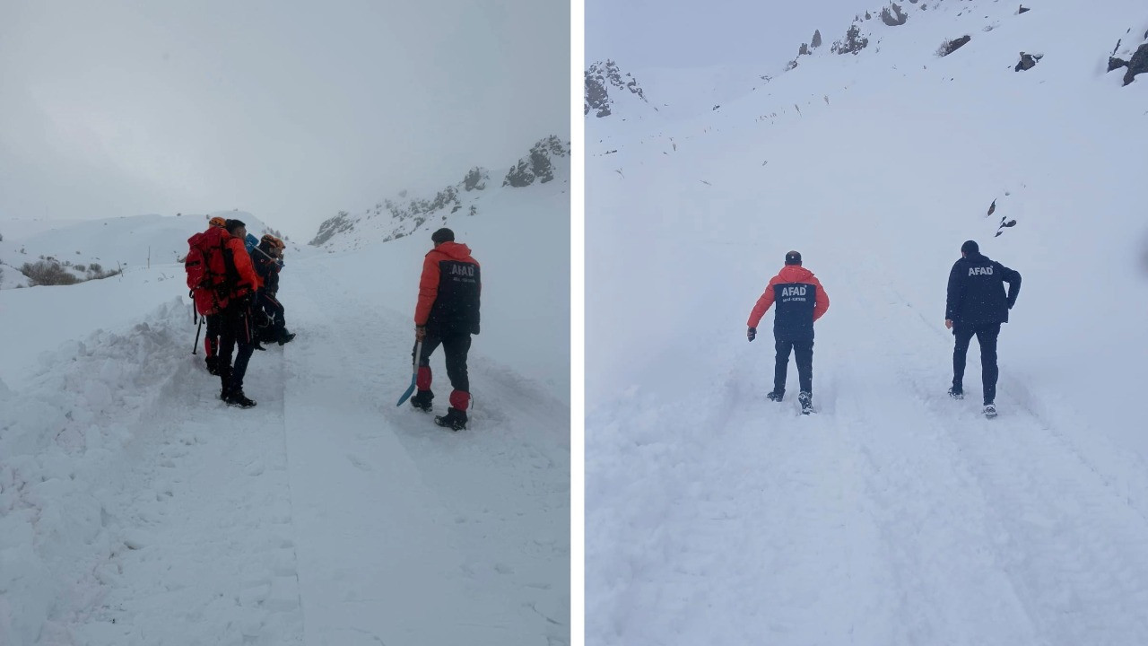 Çığ düşen araçtan kendi imkanlarıyla kurtuldular