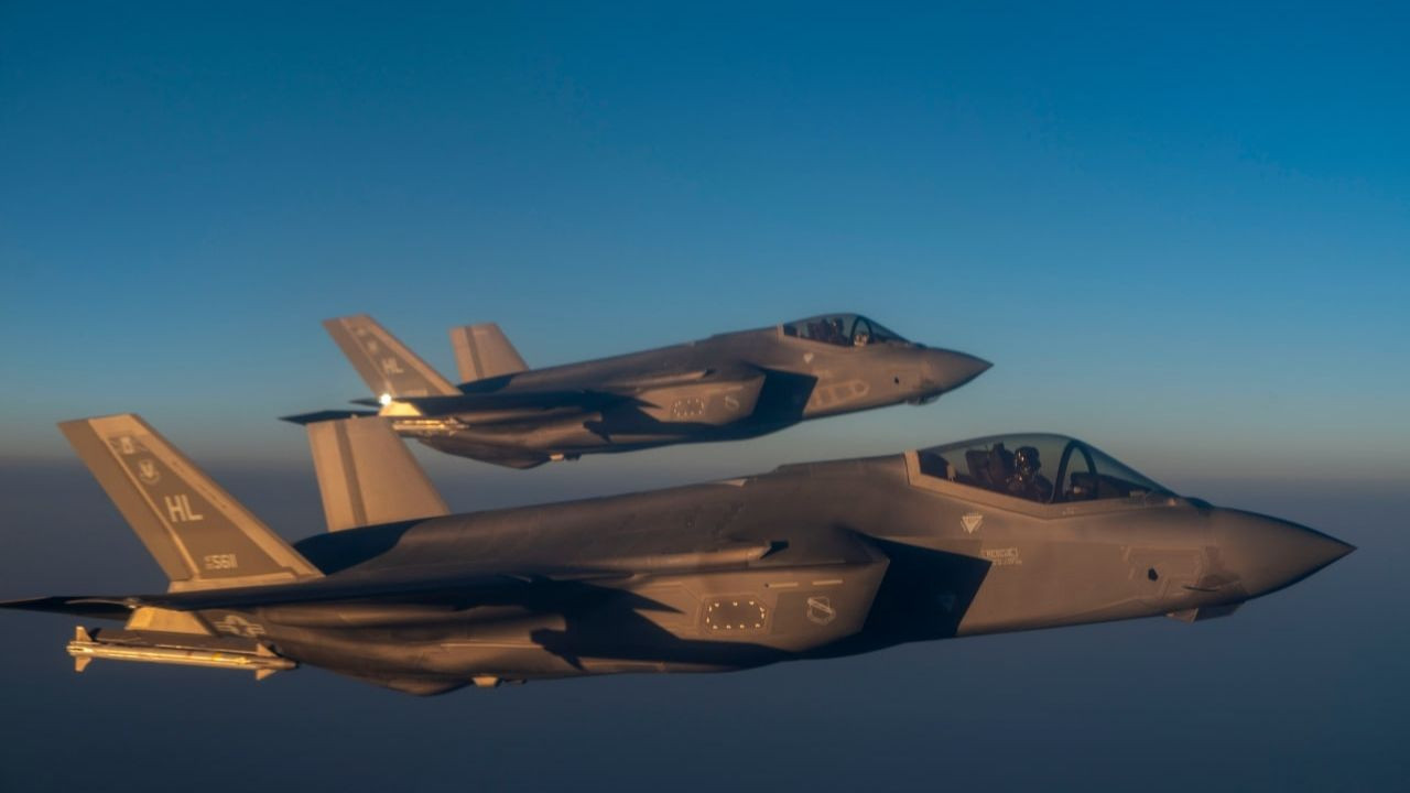 Dünyanın en pahalı savaş uçaklarından... F-35'te radar krizi