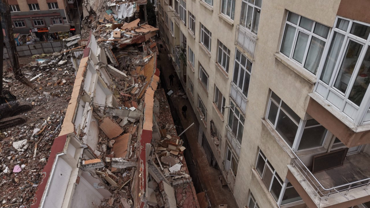 İstanbul’daki yıkımda faciadan dönüldü