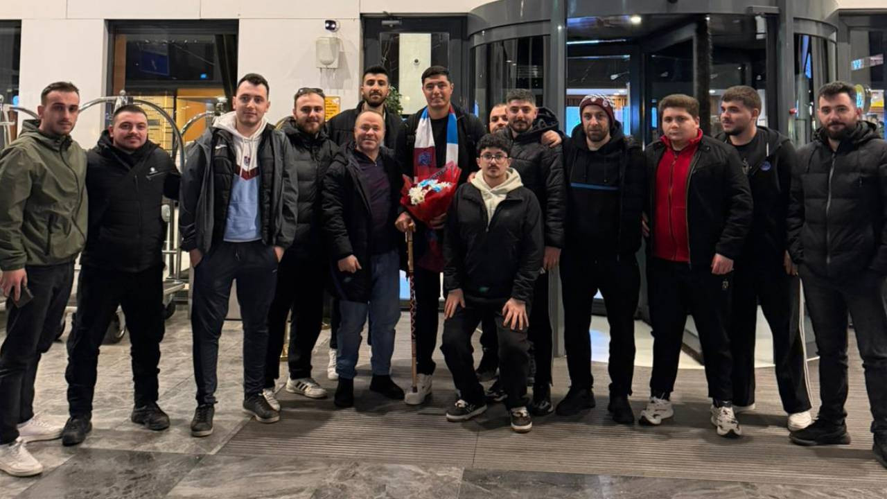 Oscar Cardozo, Fenerbahçe maçı için Trabzon'a geldi