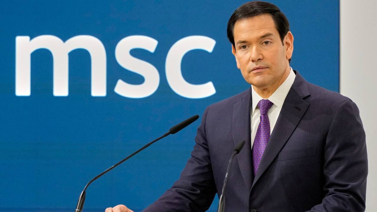 'Biz Avrupa'nın çocuklarıyız' dedi, kürsüde müttefikleri azarladı