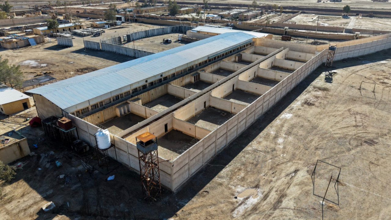 Suriye Şeddadi Askeri Hava Üssü'nü aldı