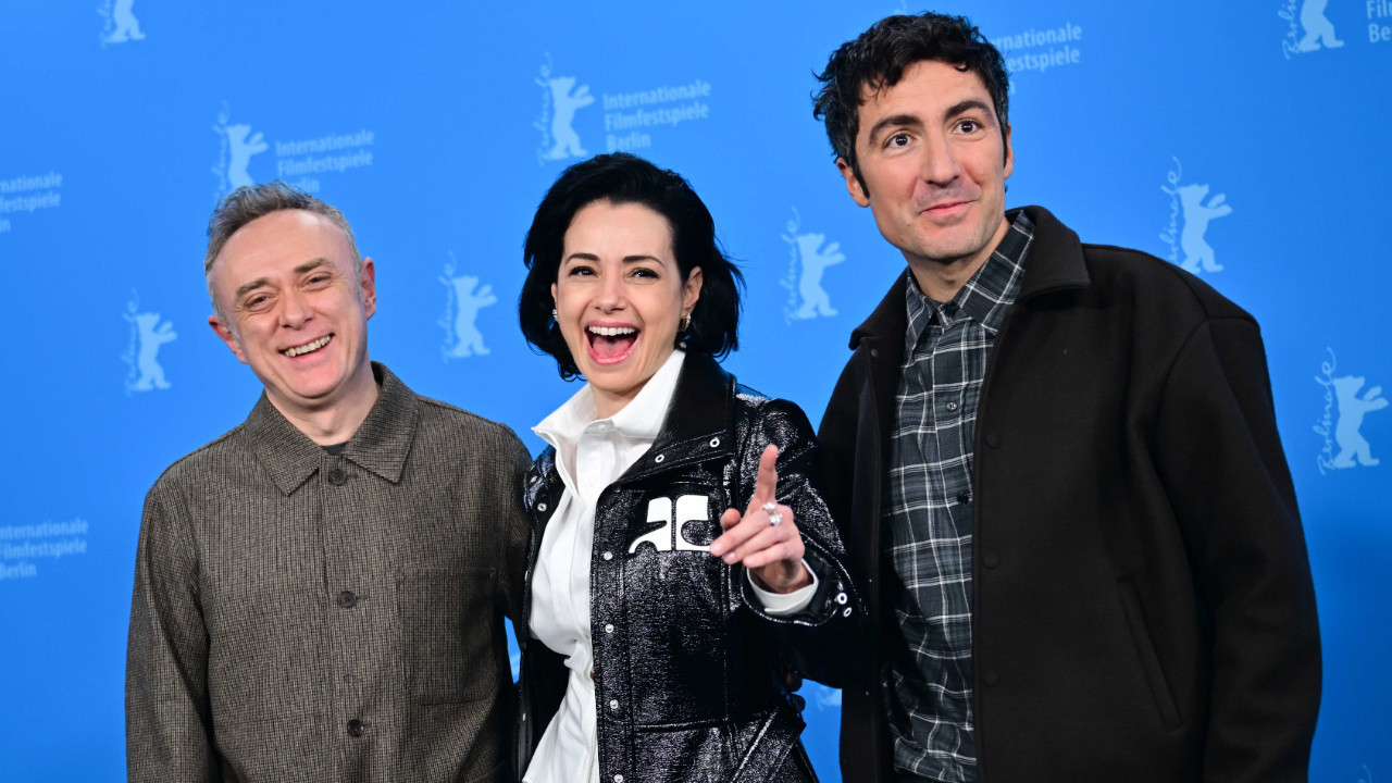 Özgü Namal’dan Berlin’de Türkiye yanıtı: “Zorunluluk değil, tercih”