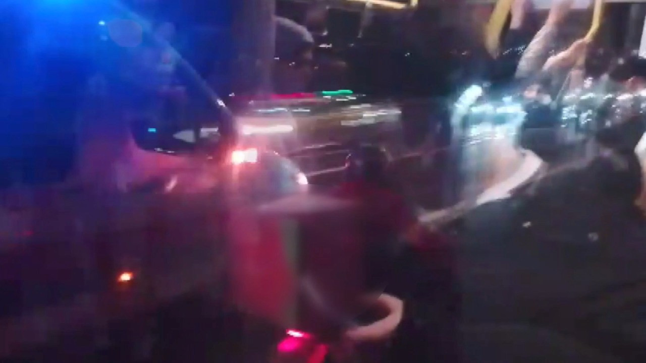 Plan kendiliğinden gelişti: Sağına metrobüs, soluna ambulans geçti