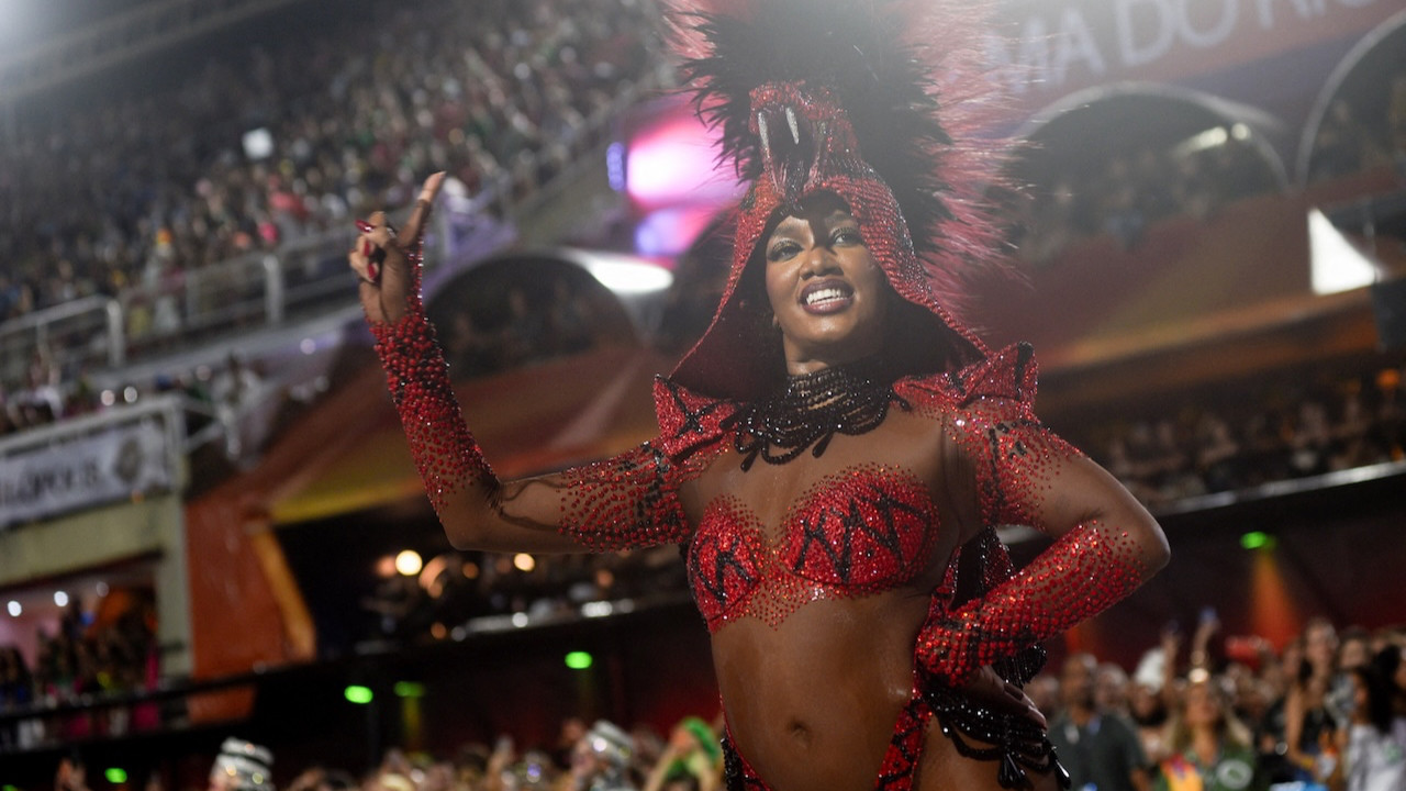 Rio Karnavalı olaylı başladı: Siyasetçiler birbirine girdi