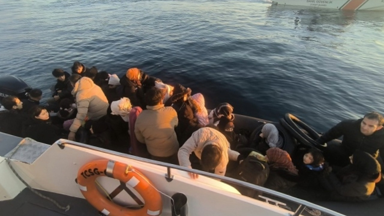 Çanakkale açıklarında 37 göçmen yakalandı