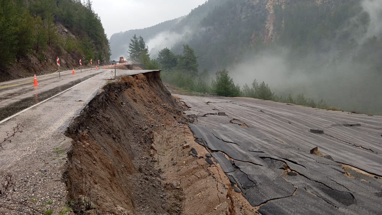 Helikopter alanı çöktü