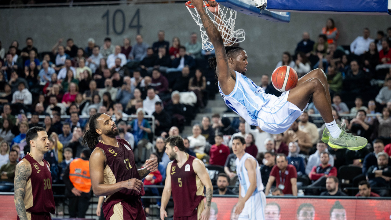 Türk Telekom, Trabzonspor'u 100'ledi: Türkiye Kupası'nda yarı finale çıktı