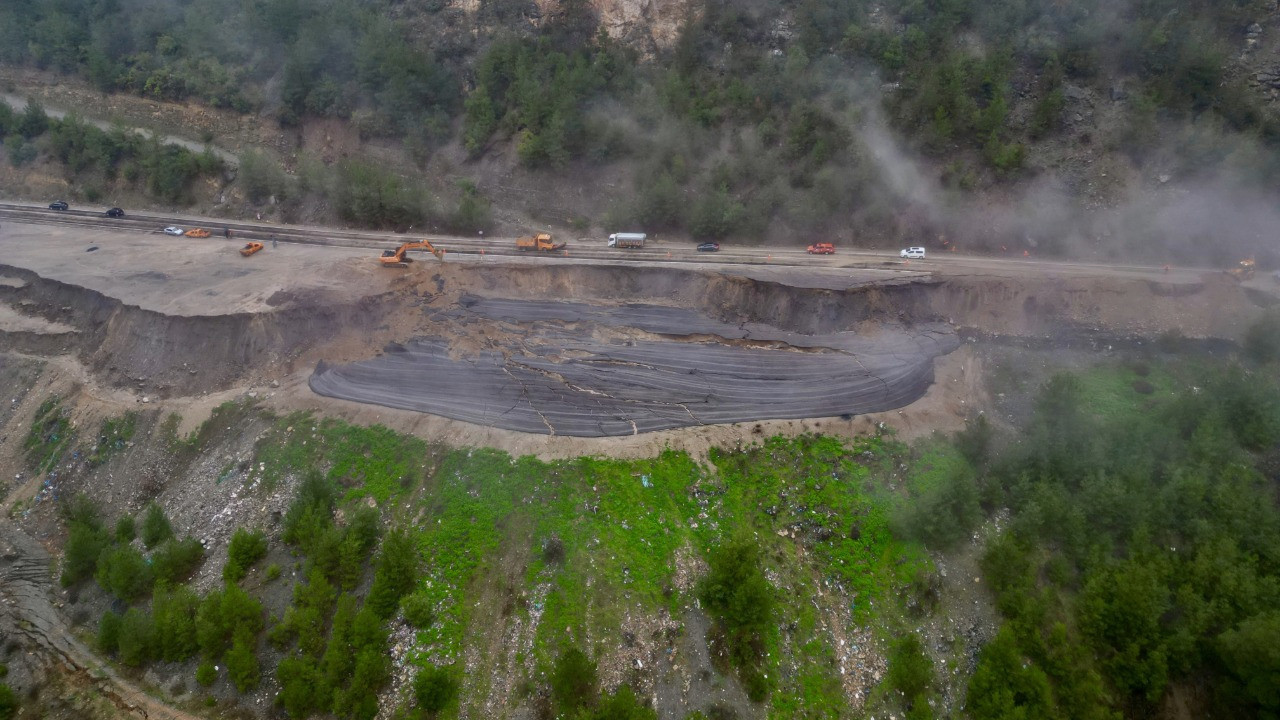 Adana'nın bir ilçesinde taşımalı eğitime ara