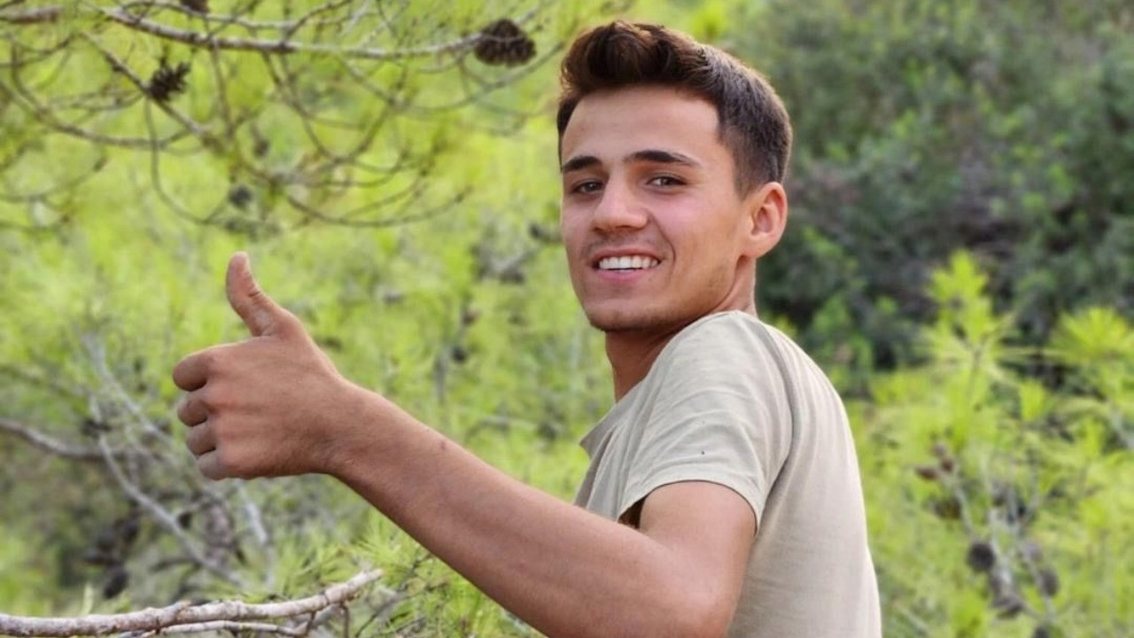 Doğrama makinesine düşen işçi öldü