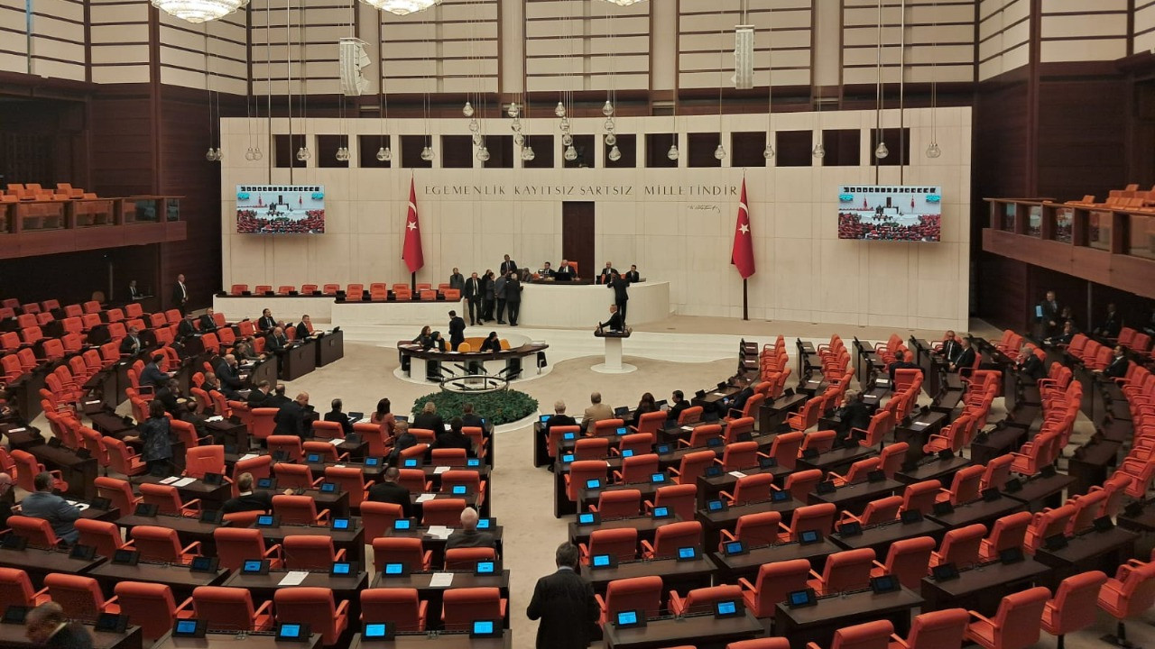 İYİ Parti’nin emekli ikramiyesinin artırılmasına yönelik önergesi reddedildi