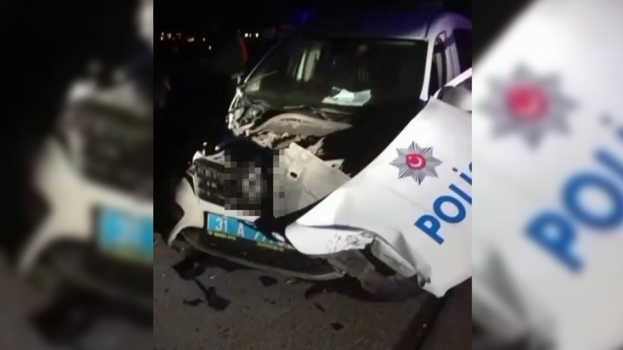 Alkollü sürücü polis aracına çarptı: 2 polis yaralı