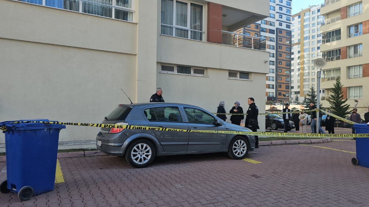 Aracında ölü bulundu