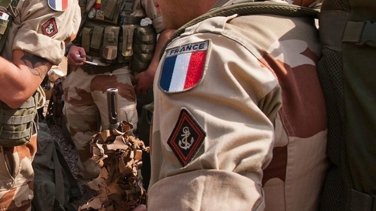 Kışlada alkol alan askerlerin silahlı oyunu kanlı bitti