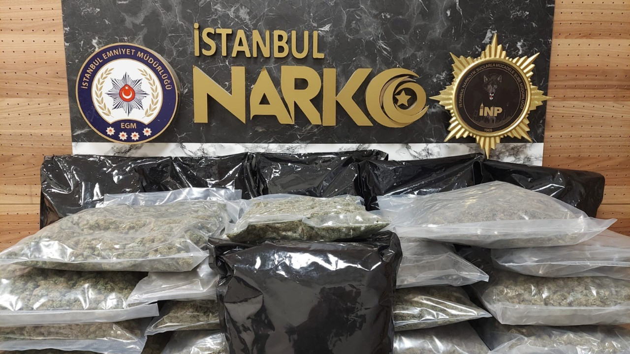 Zeytinburnu’nda narkotik operasyonu: Evden 22,5 kilo skunk çıktı