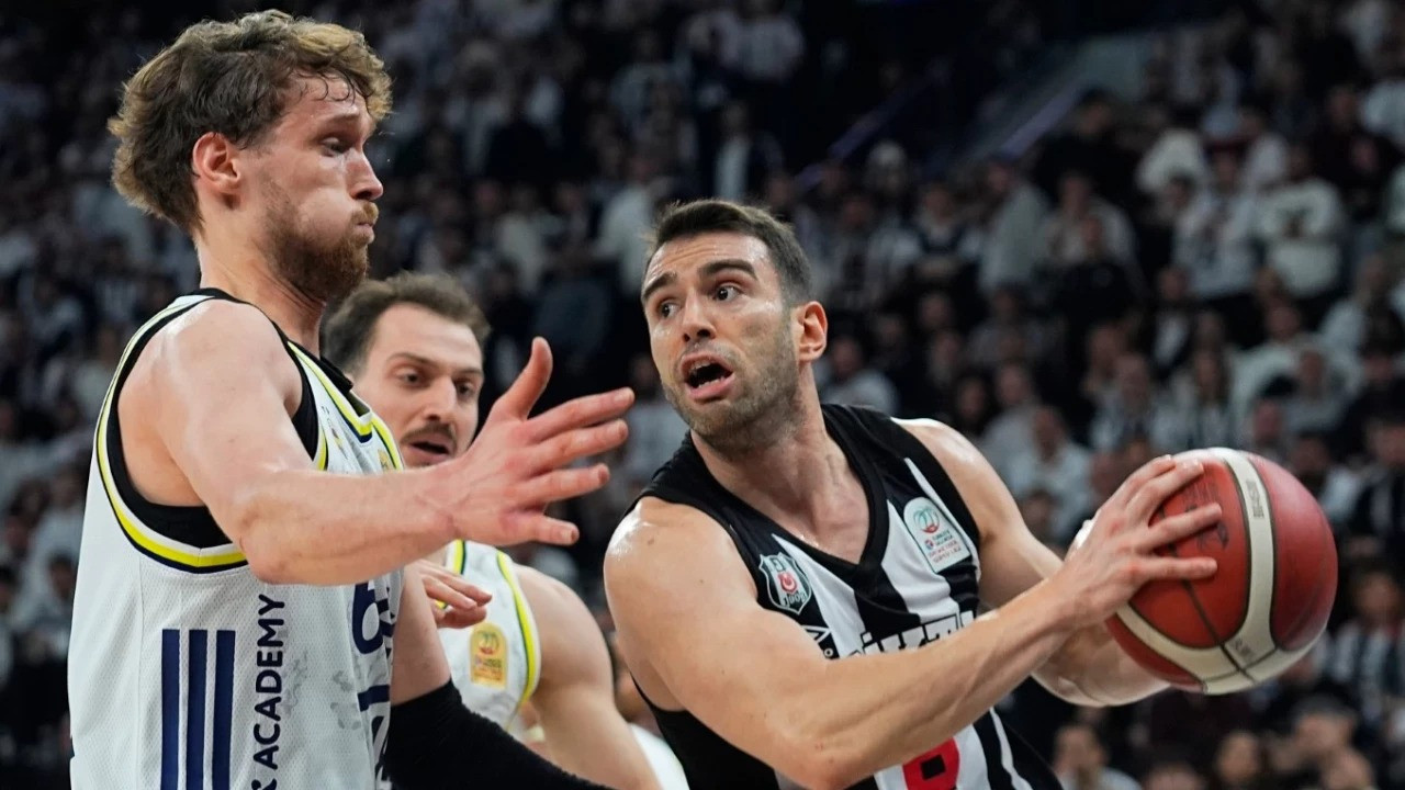 Beşiktaş GAİN: 2 - Fenerbahçe Beko: 8