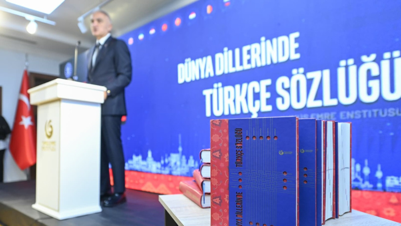 "Dünya Dillerinde Türkçe" sözlüğü tanıtıldı