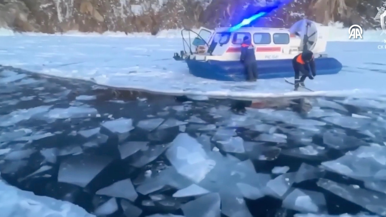 Turistleri taşıyan otobüs buz kaplı göle düştü: 8 kişi öldü