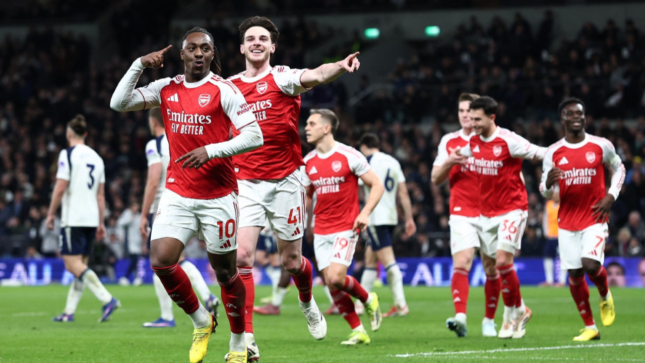 Derbiyi kazanan Arsenal zirvede hata yapmadı: 1-4