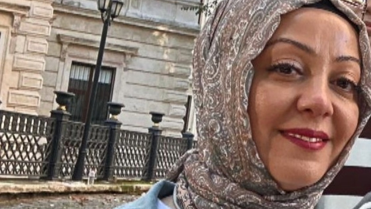 Durakta gördüğü karısını katletti