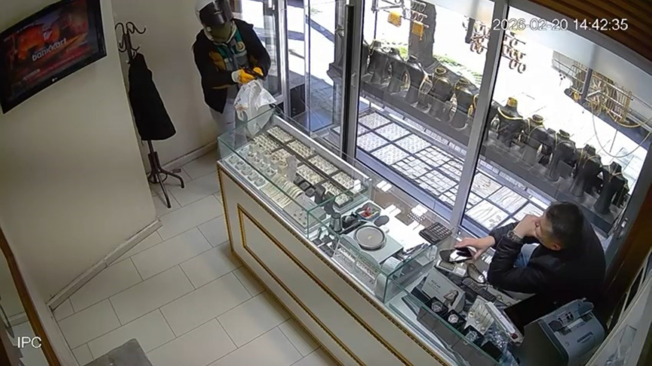 Kuyumcuyu soymaya kalktı, yakalandı