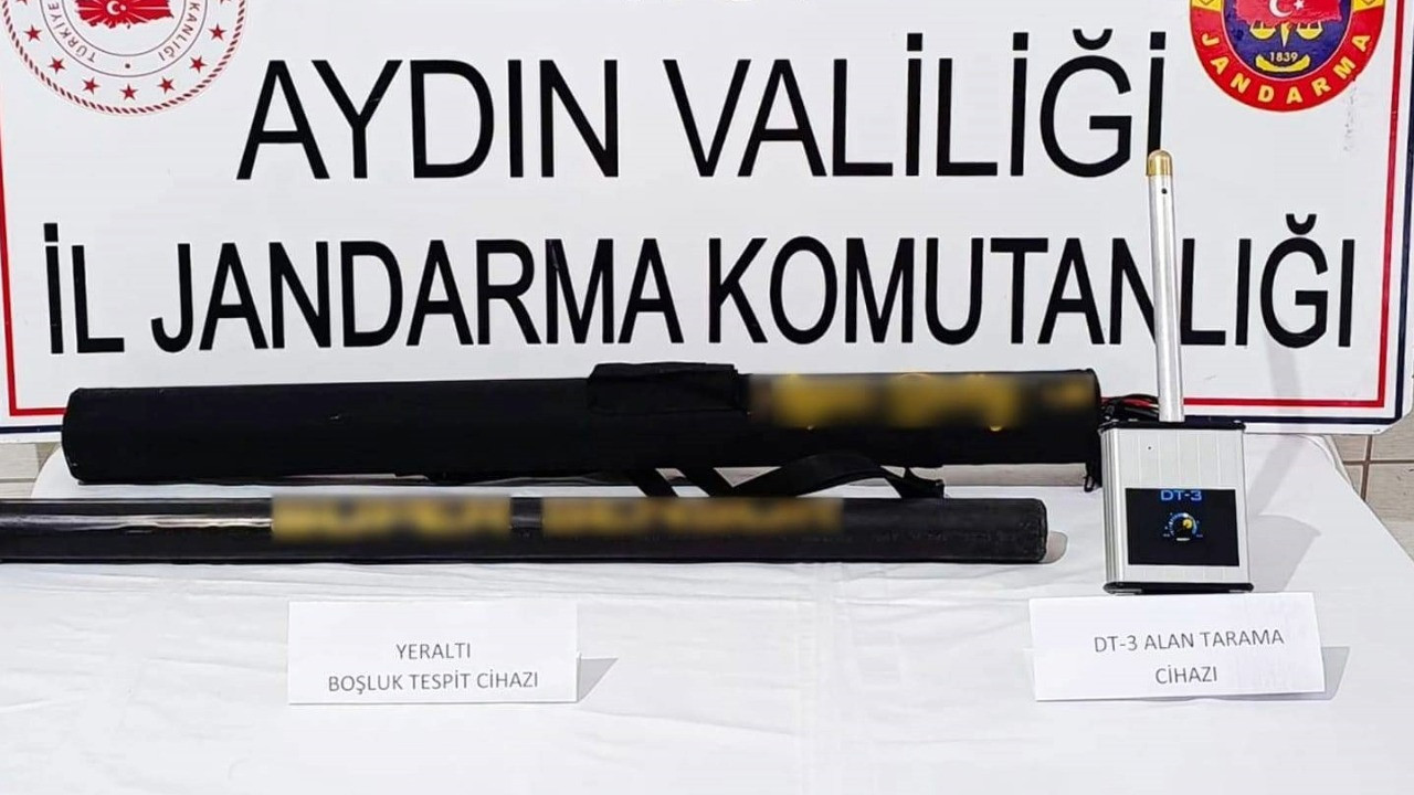 Defineciler suçüstü yakalandı