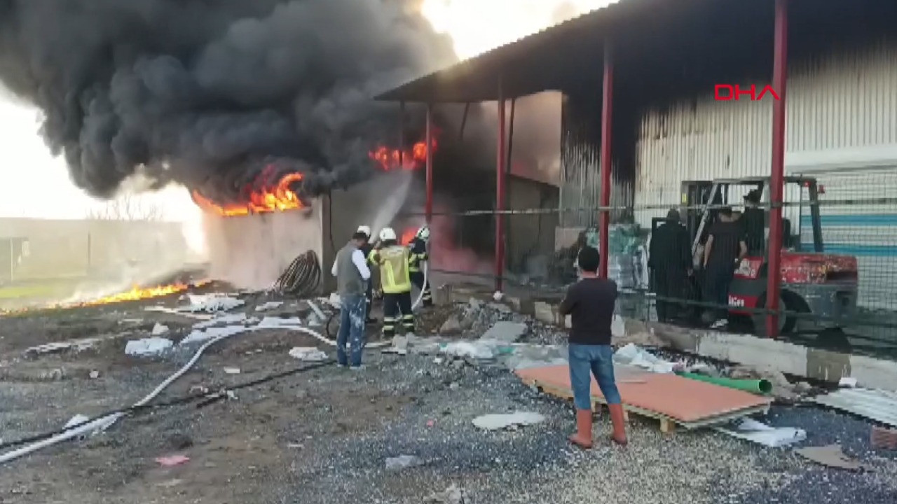 Fabrika yangını panik yarattı