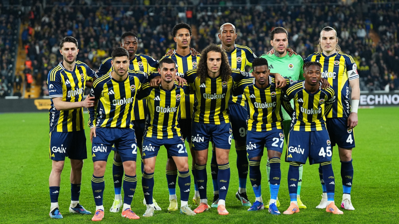 Fenerbahçe'de şok: İlk yarıda iki stoper de sakatlandı