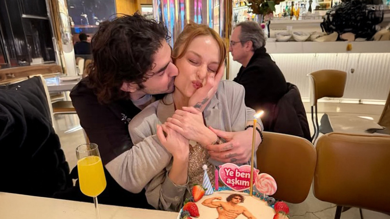 Nilperi Şahinkaya 37’nci yaşını sıra dışı pastayla kutladı