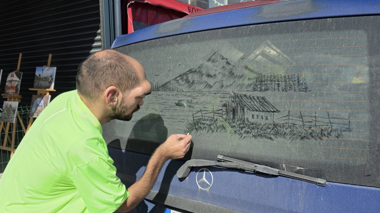 Arabası kirli olan yaşadı! Camdan İstanbul silüeti çıkarıyor