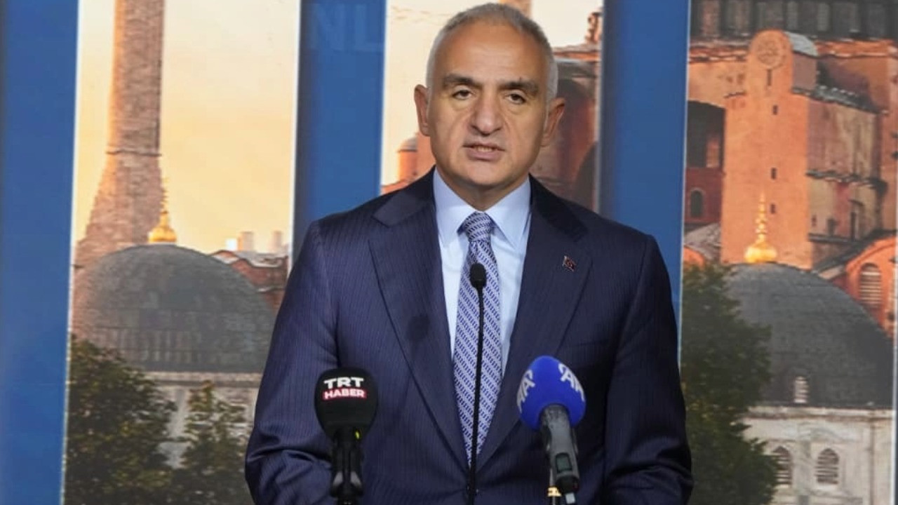 Bakan Ersoy: Vakıflar günde 100 bin vatandaşımıza iftar veriyor