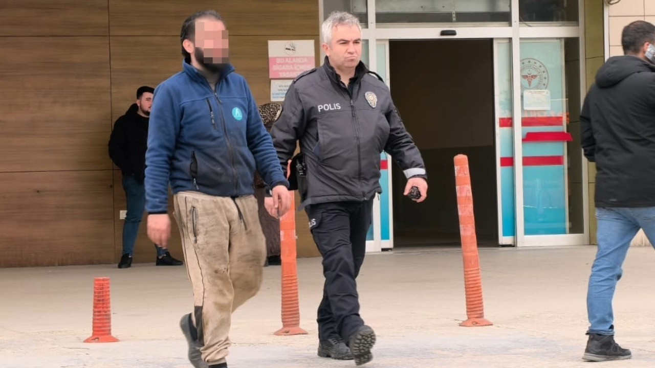 Boşanma aşamasındaki eşi kapıyı kırıp eve girince balkondan atladı