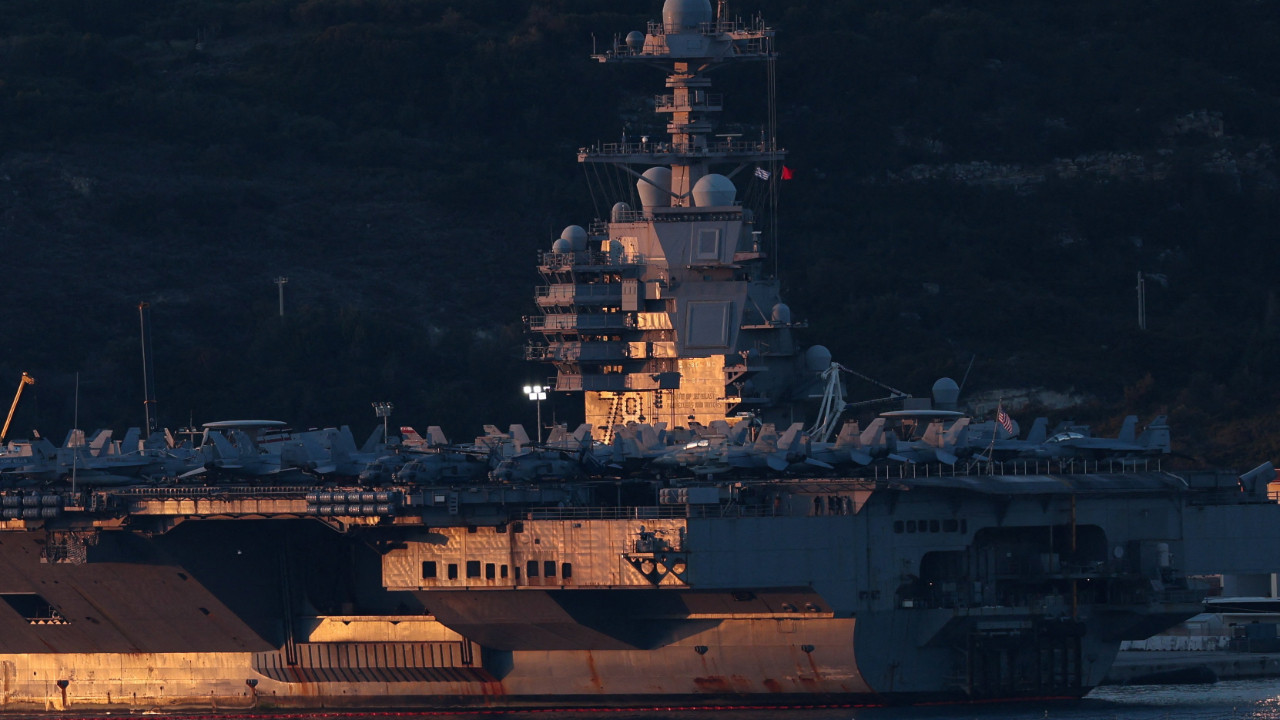 Dünyanın en büyük savaş gemisinde 'tuvalet savaşları'