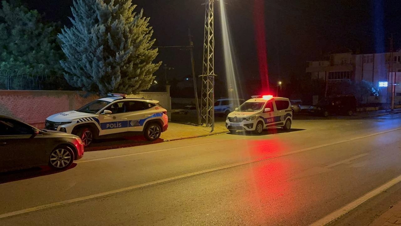 Polis merkezindeki cinayette babası, bıçağı peçeteye sarıp oğluna vermiş