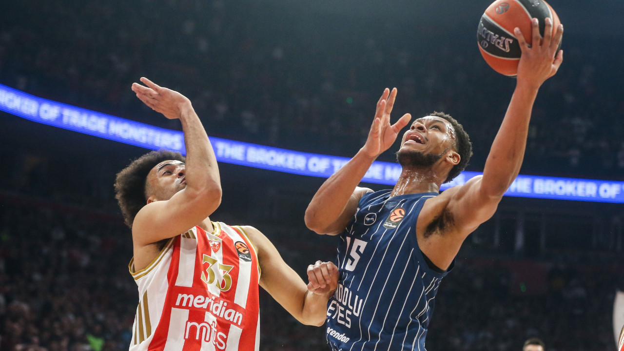 Anadolu Efes, Kızılyıldız'a deplasmanda yenildi: Serisi bitti