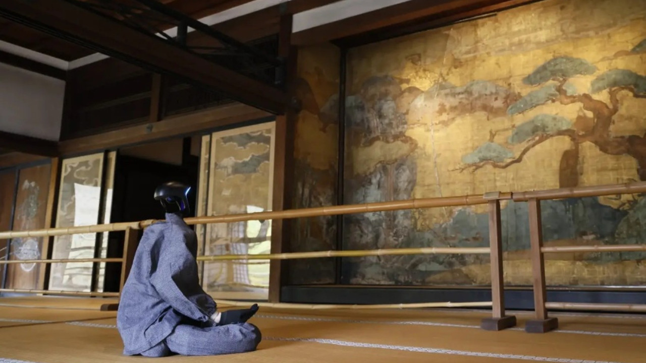 Robot Budist rahip dönemi: Kutsal metinler üzerine eğitildi