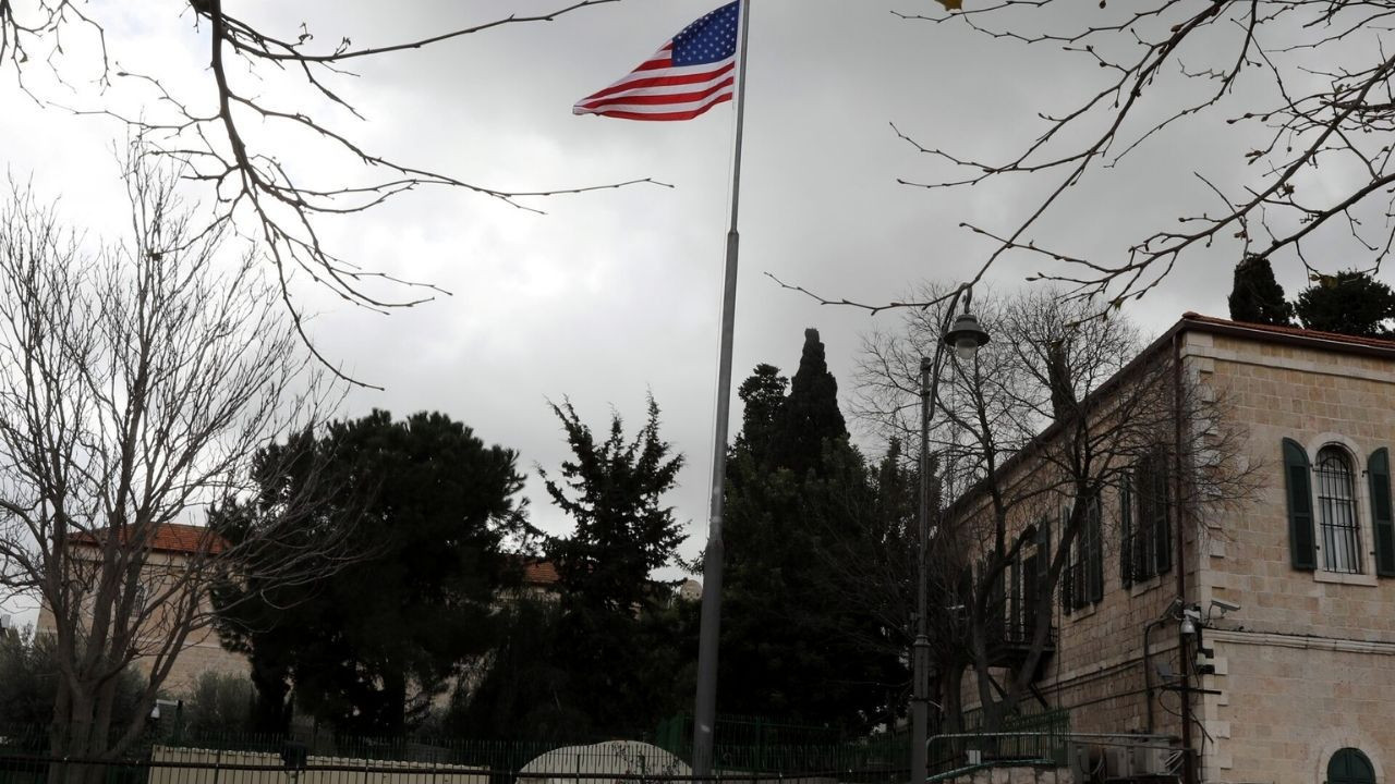 ABD'den İsrail'deki elçilik çalışanlarına izin: 'Uçuşlar devam ediyorken...'