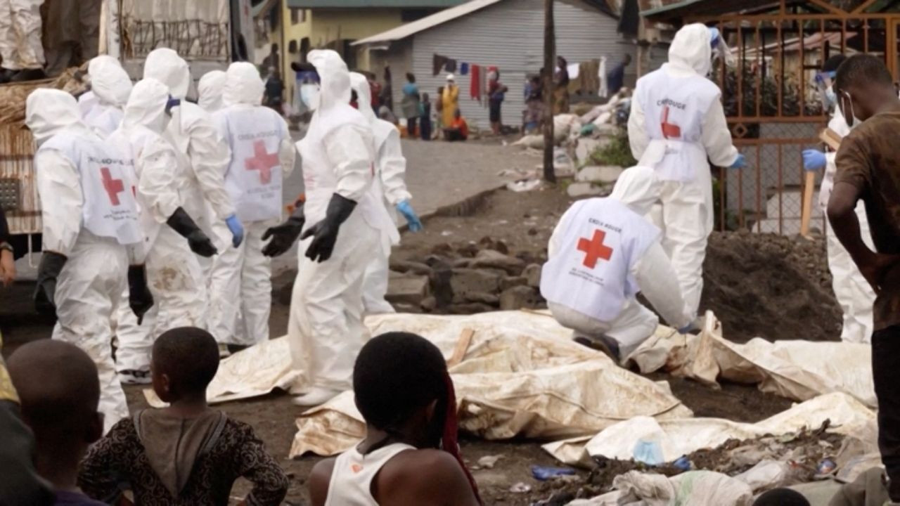 Toplu mezardan 171 ceset çıktı