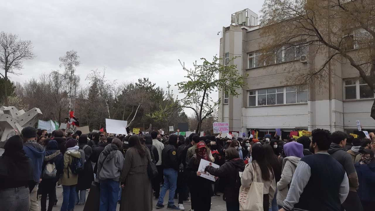 100’den fazla öğrenciye okuldan uzaklaştırma