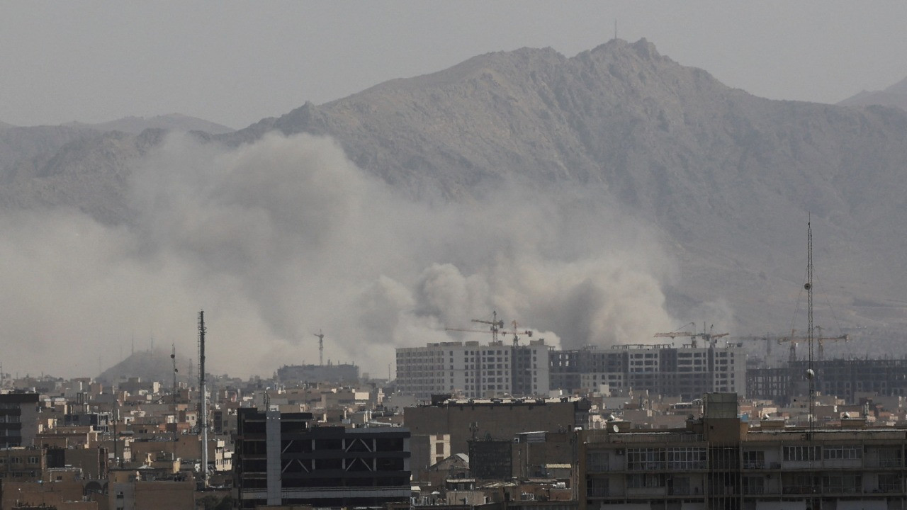 ABD ve İsrail'den İran'da okul, spor salonu ve evlere saldırı: 165 ölü