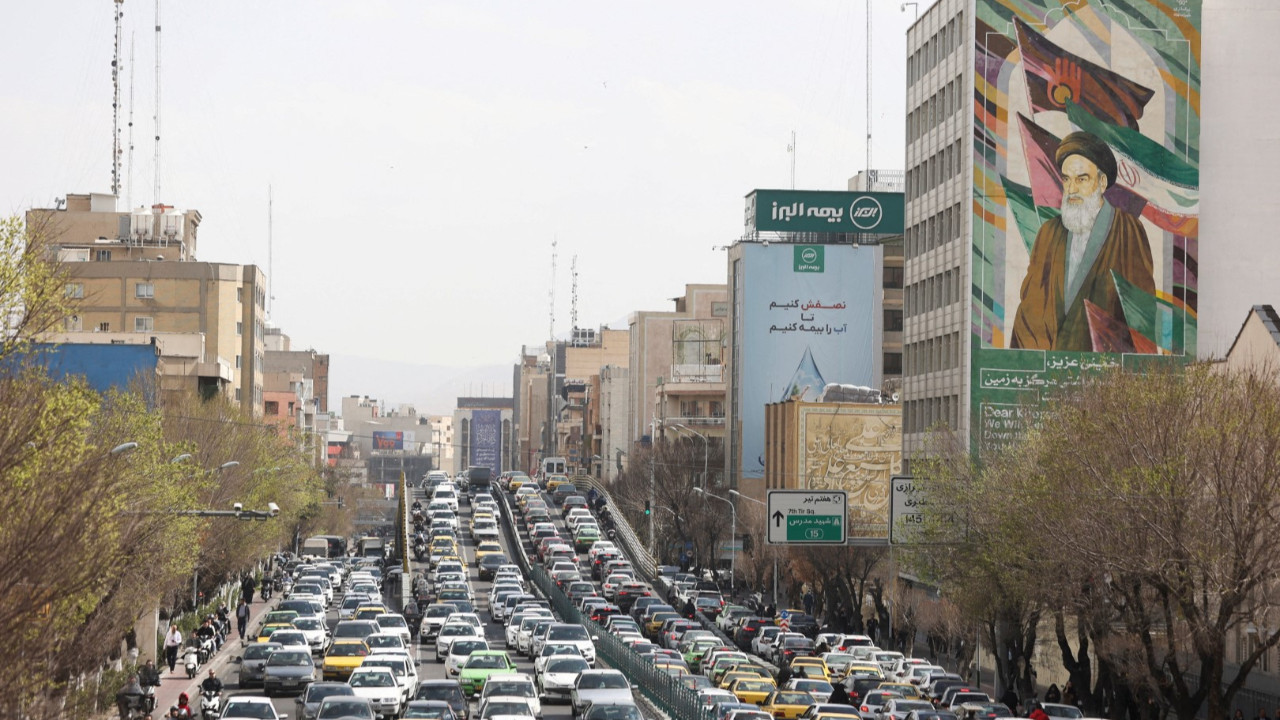 İran Ulusal Güvenlik Konseyi’nden Tahran halkına: Şehri terk edin