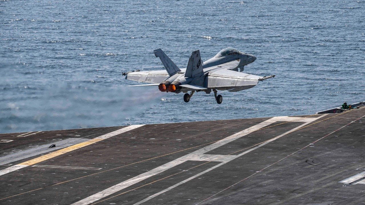 ABD, operasyonunun ilk 12 saatinde İran'a yaklaşık 900 saldırı gerçekleştirdi