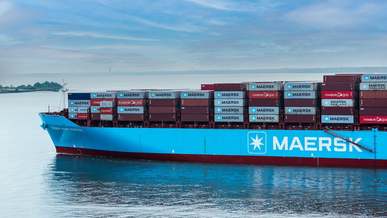 Savaş çıktı taşımacılık durdu: Dünya diken üstünde