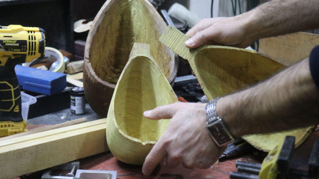 15 yaşında tahta parçasıyla başladı, 34 yıldır notalara şekil veriyor