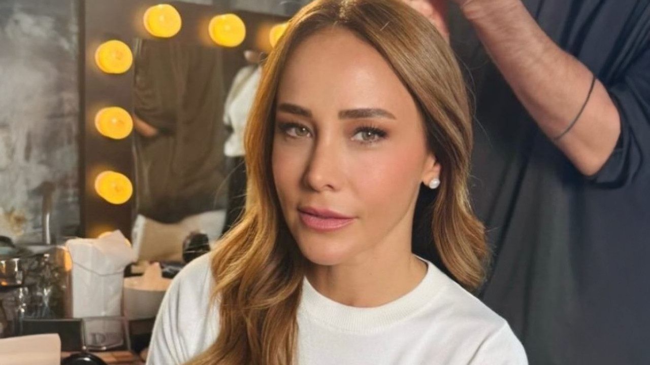 Burçin Terzioğlu’ndan kariyer itirafı: “Türkiye’de tekmişim”