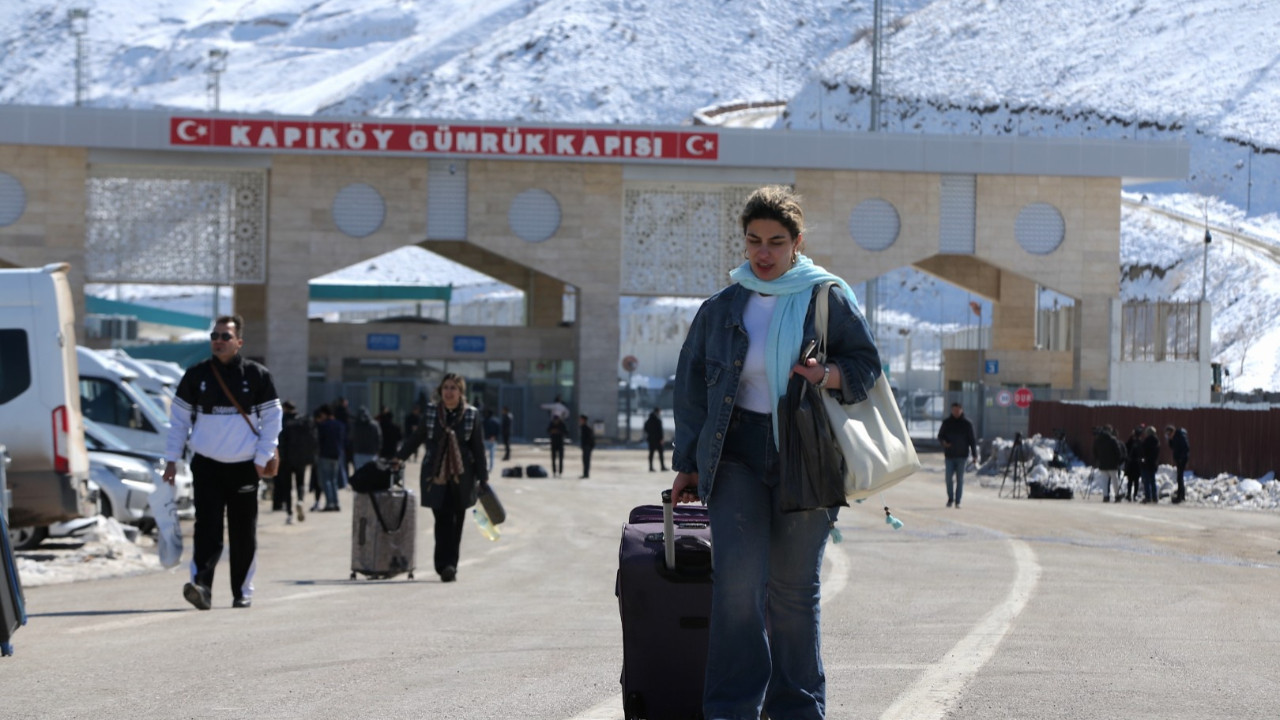 Gözlerin çevrildiği İran sınırı sakin