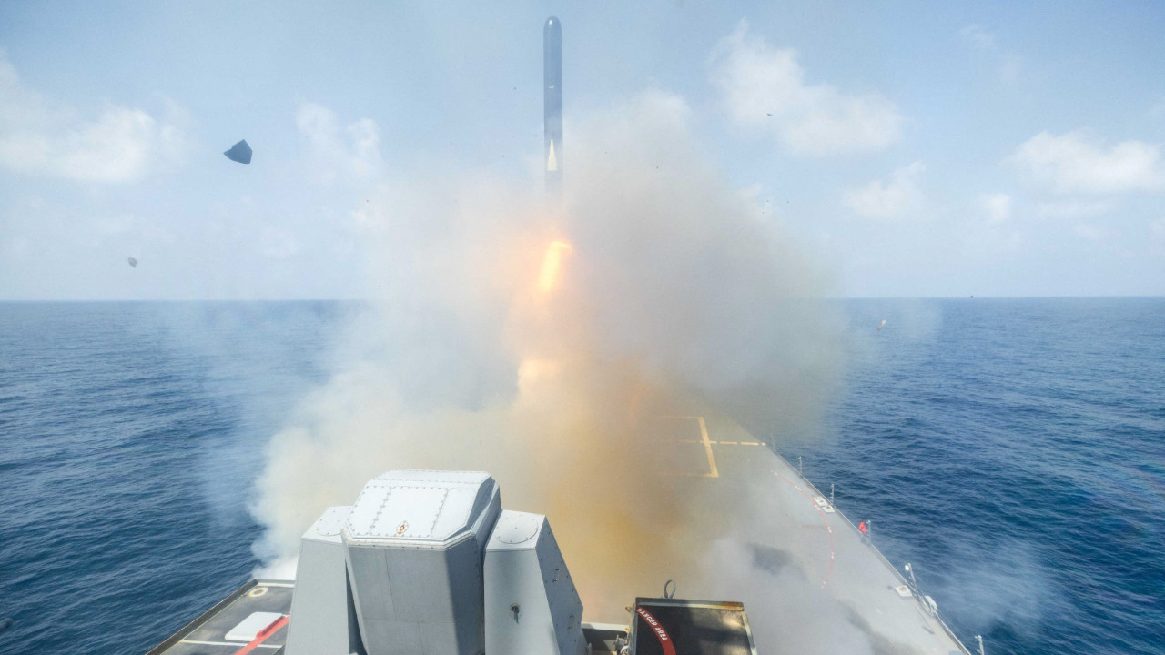 Savaş gemileri, kamikaze İHA'lar, hayalet uçaklar... ABD, İran'ı bu silahlarla vurdu