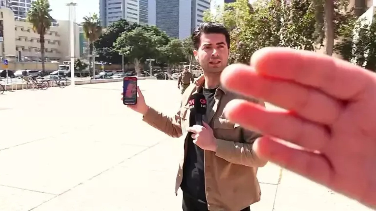 İsrail iki Türk gazeteciyi gözaltına aldı